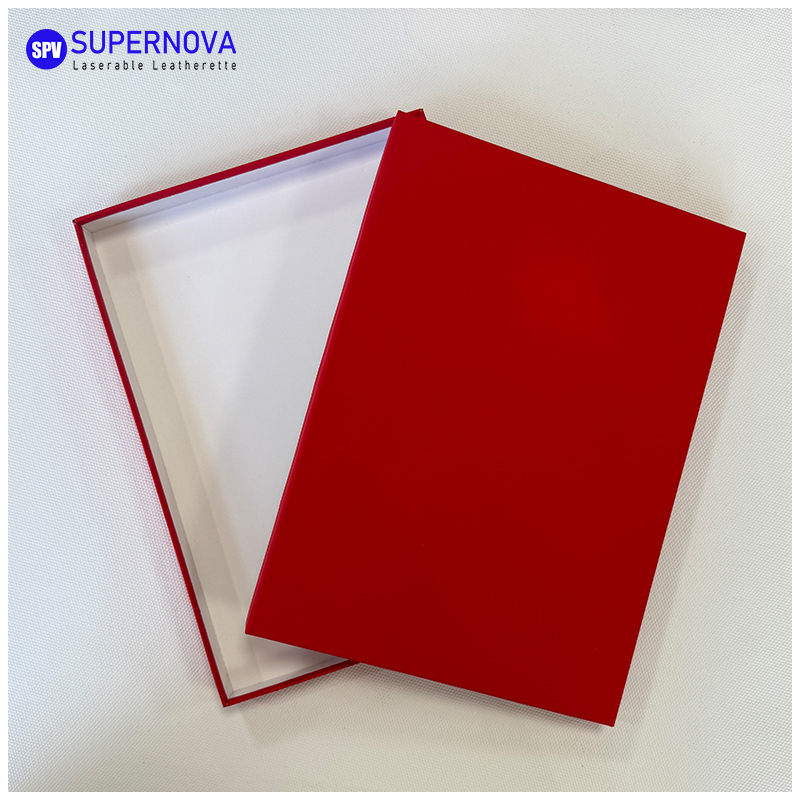 Laserkaiverrettu kultainen voimapaperilahjarasia